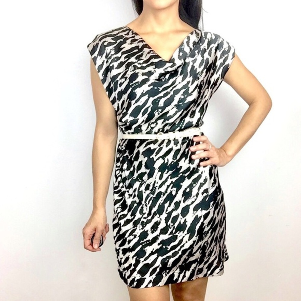 💢 H&M cowl neck print dress